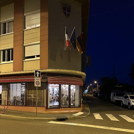 Hotel Restaurant Saint-Benoit 구그넌 외부 사진